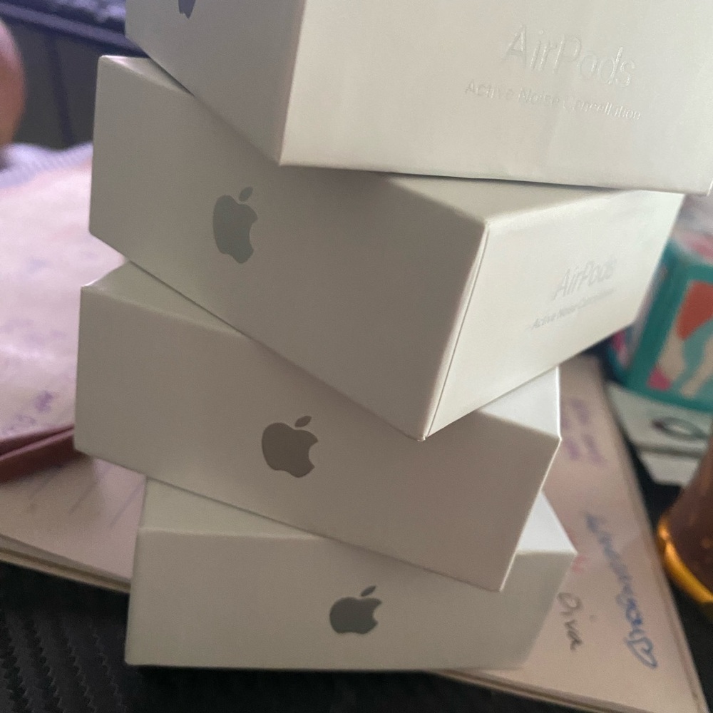 Apple AirPods Packaging in White